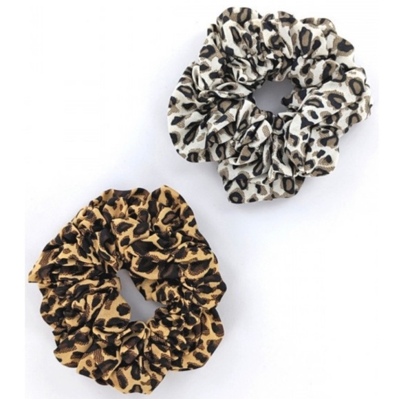 Accessories - 🌹Animal Print Hair Scrunchies